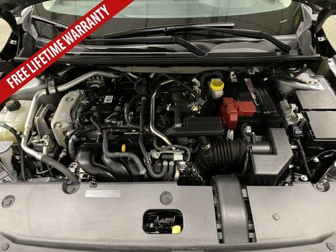 Used 2025 Nissan Sentra SR FWD image 18