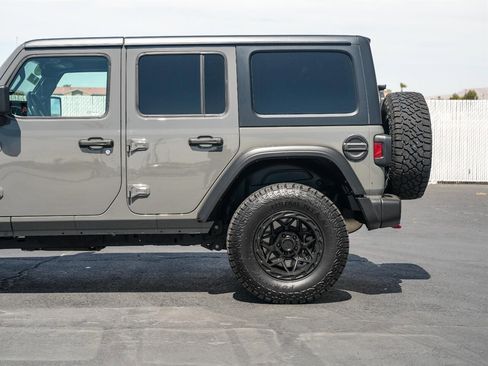 Used 2021 Jeep Wrangler Unlimited Rubicon image 9