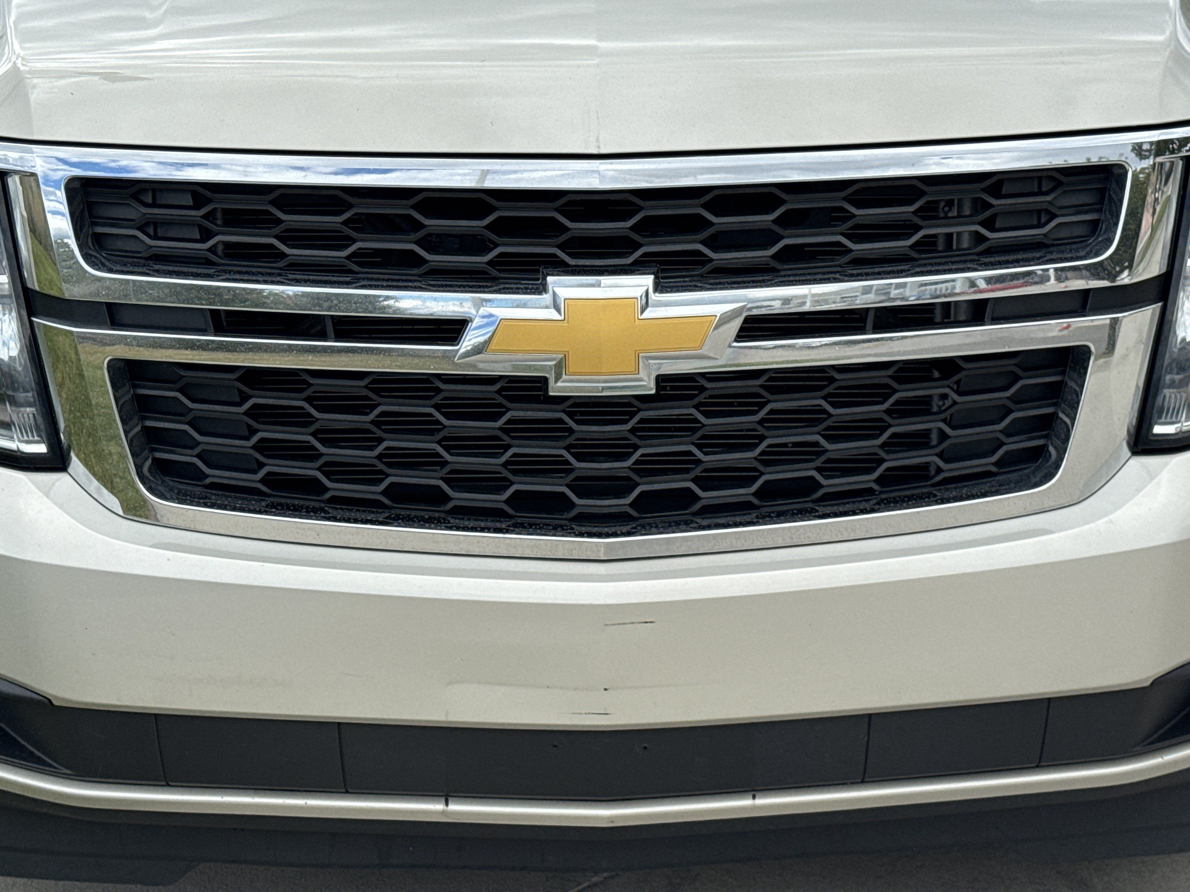Used 2015 Chevrolet Suburban LT AWD/4WD image 9