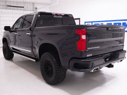 Used 2023 Chevrolet Silverado 1500 High Country w/ Technology Package AWD/4WD image 32