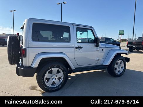 Used 2012 Jeep Wrangler Sahara w/ Dual Top Group image 21