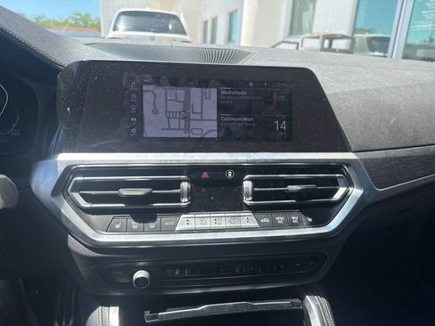 Used 2023 BMW 430i Convertible w/ M Sport Package image 17