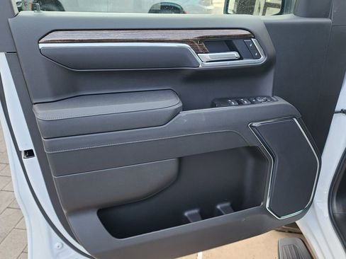 New 2026 GMC Sierra 1500 SLE w/ X31 Off-Road Package AWD/4WD image 14
