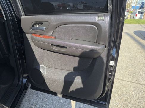 Used 2010 Chevrolet Silverado 1500 LTZ image 16