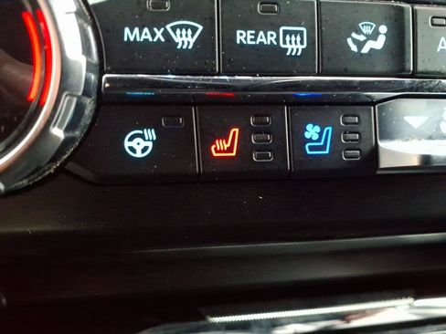 Used 2026 Ford F250 Lariat AWD/4WD image 42