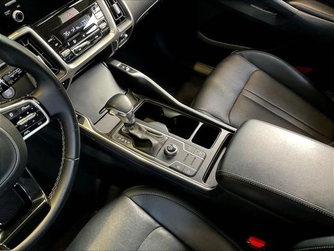Used 2021 Kia Sorento S w/ Panoramic Sunroof Package FWD image 17