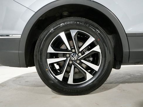 Used 2024 Volkswagen Tiguan S image 35