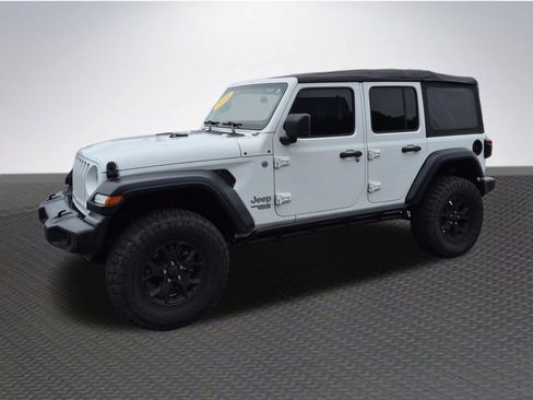 Used 2018 Jeep Wrangler Unlimited Sport S AWD/4WD image 2