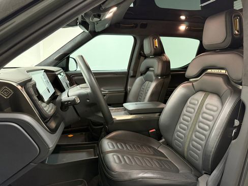 Used 2022 Rivian R1T Launch Edition image 27