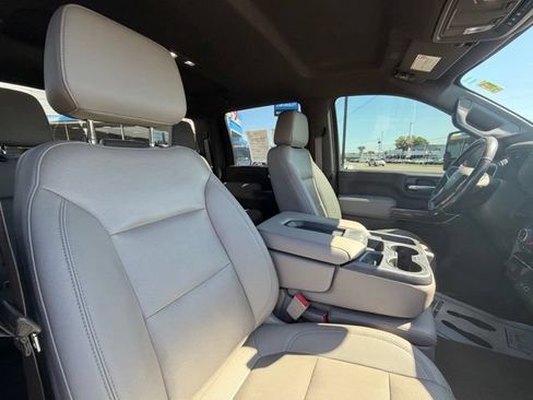 Used 2022 Chevrolet Silverado 2500 LTZ AWD/4WD image 16