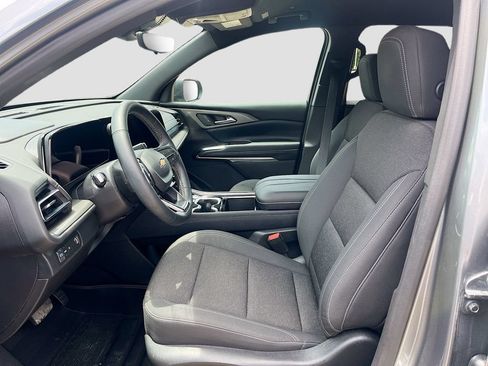 Used 2026 Chevrolet Traverse LT w/ Driver Confidence Package FWD image 22