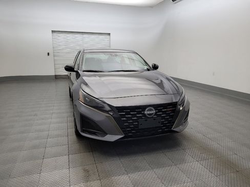 Used 2024 Nissan Altima 2.5 SR image 14