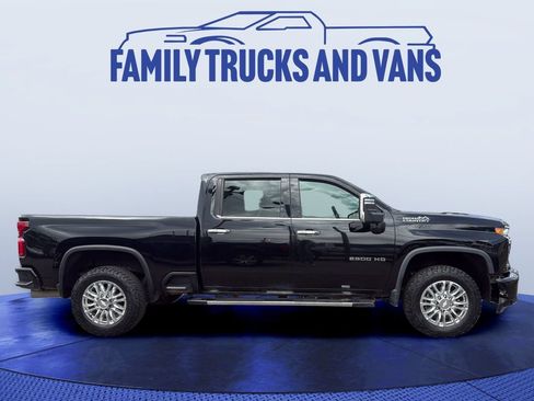 Used 2020 Chevrolet Silverado 2500 High Country AWD/4WD image 3