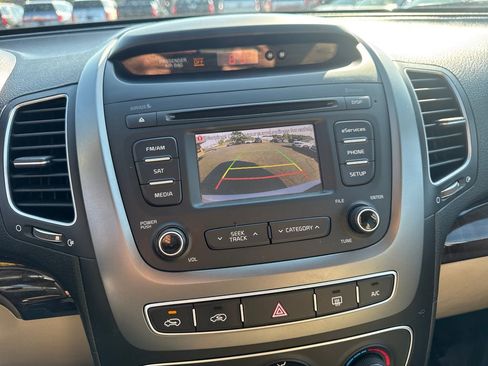 Used 2014 Kia Sorento LX FWD image 26