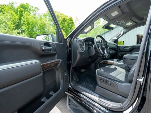 Used 2020 GMC Sierra 1500 Elevation w/ Elevation Value Package AWD/4WD image 11