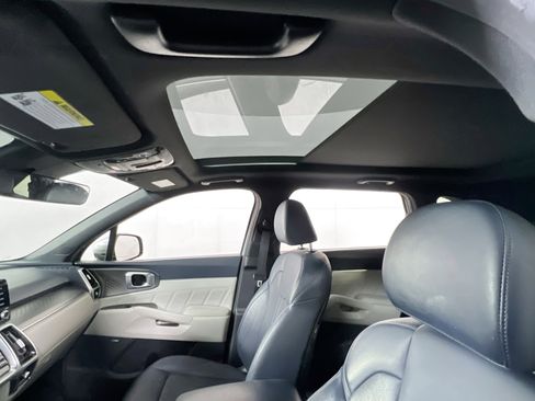 Used 2022 Kia Sorento SX Prestige w/ Panoramic Sunroof Package image 23