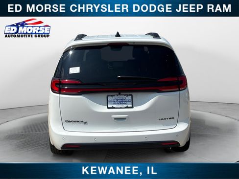 New 2027 Chrysler Pacifica Limited w/ Family Tech Group FWD image 4