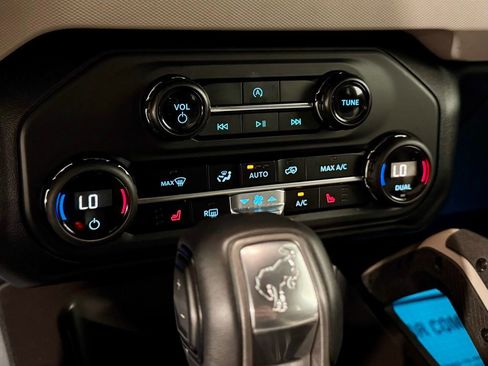 Used 2024 Ford Bronco Big Bend image 19