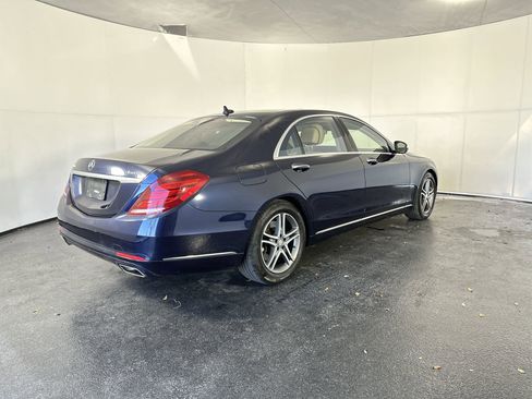 Used 2016 Mercedes-Benz S 550 4MATIC Sedan image 4