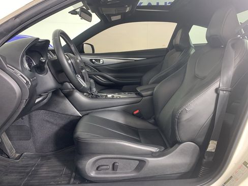 Used 2017 INFINITI Q60 2.0t w/ Moonroof Package image 15