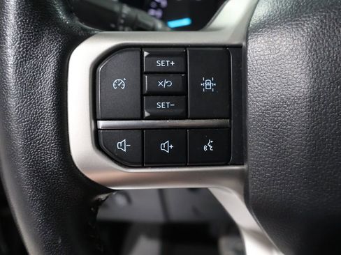 Used 2024 Ford Expedition XLT image 39