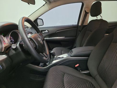 Used 2017 Dodge Journey SXT image 17