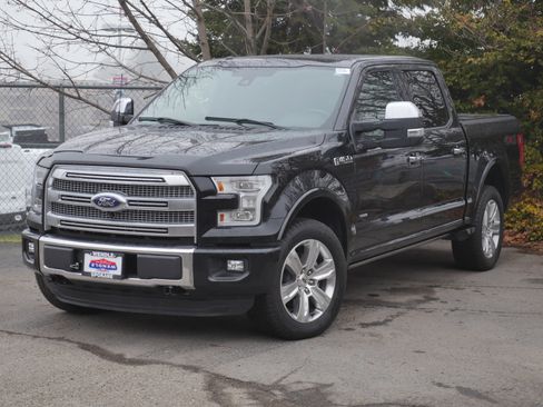 Used 2015 Ford F150 Platinum w/ Equipment Group 701A Luxury image 2