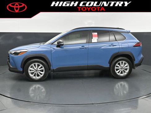 New 2026 Toyota Corolla Cross LE FWD image 2