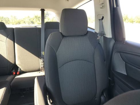 Used 2016 Chevrolet Traverse LT w/ Style and Technology Package image 14
