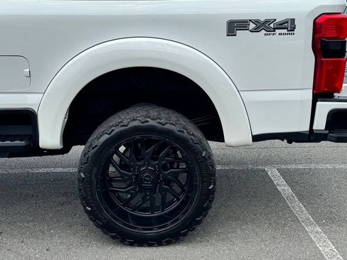 Used 2024 Ford F250 Lariat w/ Lariat Ultimate Package AWD/4WD image 41
