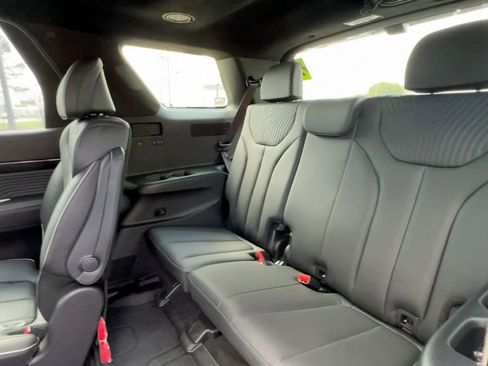 Used 2023 Hyundai Palisade Calligraphy image 34