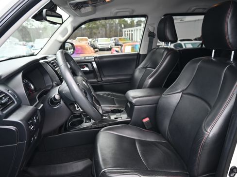 Used 2022 Toyota 4Runner TRD Off-Road image 14