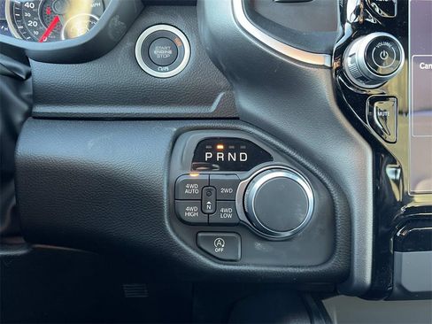 New 2026 RAM 1500 4x4 Crew Cab image 16