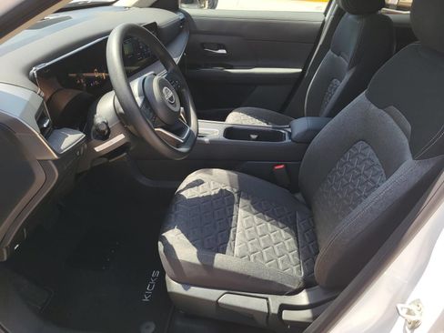 New 2026 Nissan Kicks SV w/ Cold Weather Package FWD image 16