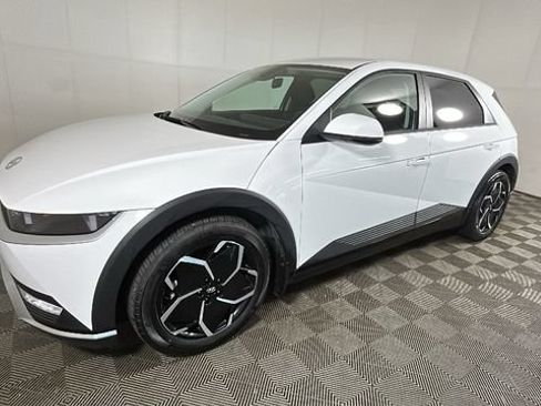 Used 2024 Hyundai Ioniq 5 SE AWD/4WD image 6