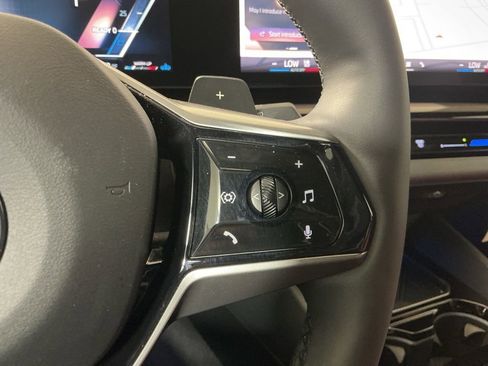 Certified 2025 BMW 530i w/ Premium Package image 15