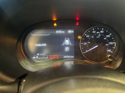 Used 2023 Nissan Kicks SR w/ SR Premium Package FWD image 4