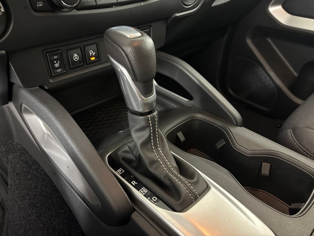Used 2025 Nissan Frontier SV w/ SV Convenience Package AWD/4WD image 21