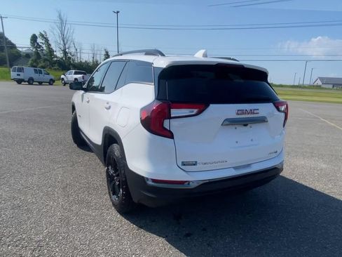 Certified 2024 GMC Terrain AT4 AWD/4WD image 7