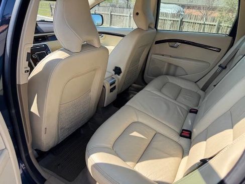 Used 2013 Volvo XC70 3.2 image 32