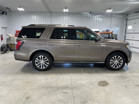 Used 2018 Ford Expedition Limited AWD/4WD image 8