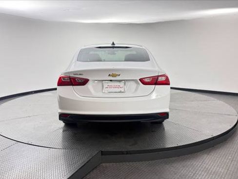 Used 2022 Chevrolet Malibu LS FWD image 7