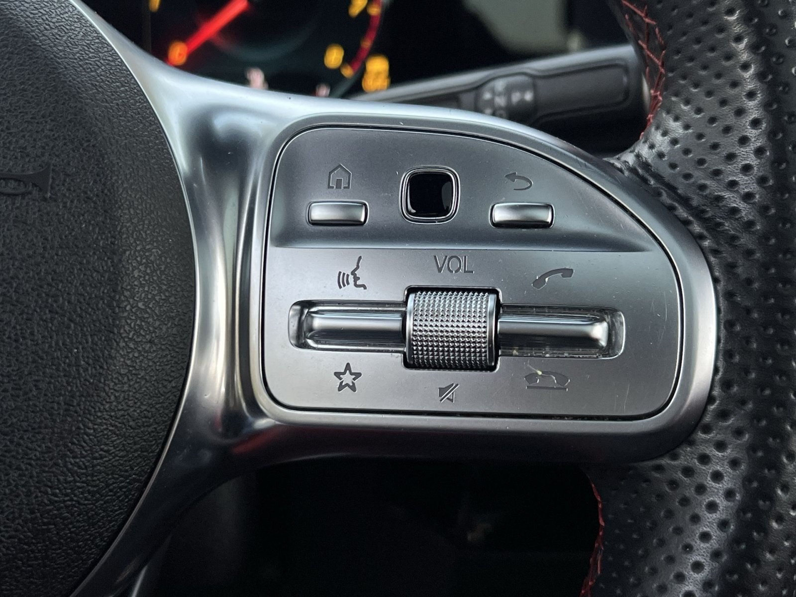 Used 2021 Mercedes-Benz A 220 4MATIC image 36