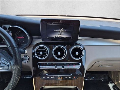 Used 2019 Mercedes-Benz GLC 300 image 13