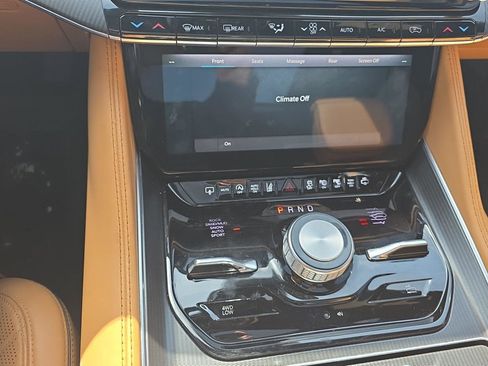 Used 2024 Jeep Grand Wagoneer Series III w/ Rear Seat Video Group 1 image 14