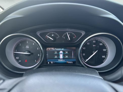 Used 2019 Buick Envision Essence FWD image 4
