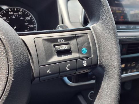 Used 2023 Nissan Rogue SV FWD image 20