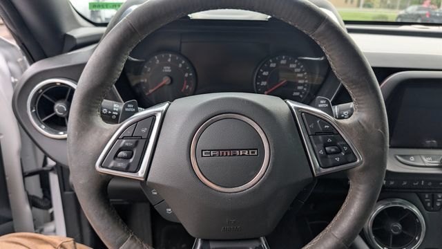 Used 2018 Chevrolet Camaro SS RWD image 7