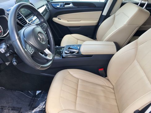 Used 2017 Mercedes-Benz GLS 450 4MATIC image 8