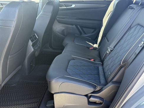 New 2026 Volkswagen Atlas Cross Sport SEL Premium R-Line image 24